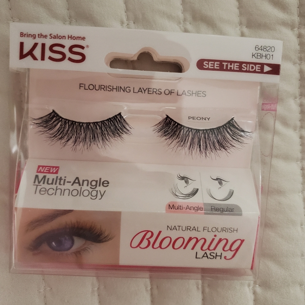 KISS Blooming Lash